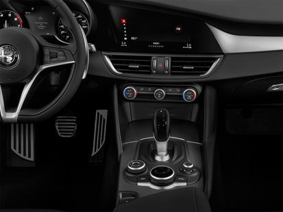 alfa romeo giulia 2018 ZARFAECN4J7598216 image alfa romeo giulia 2018 ZARFAECN4J7598216 image